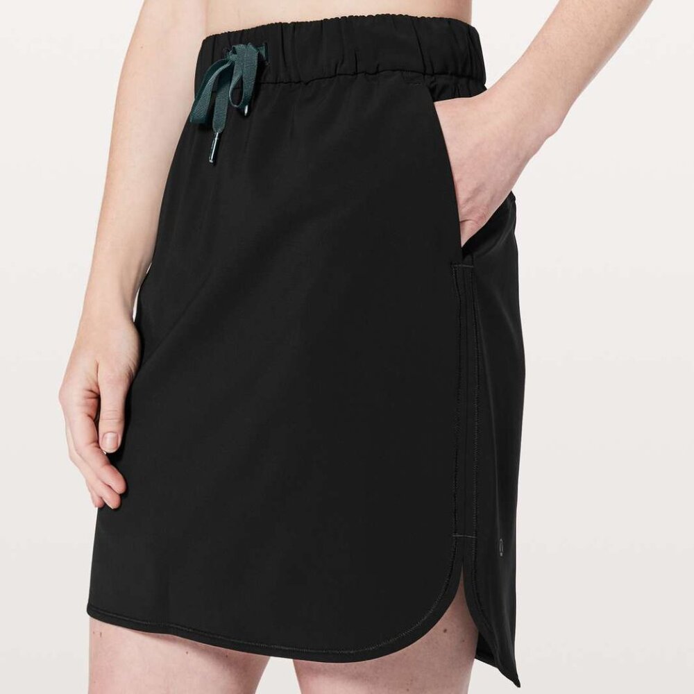Lululemon On The Fly Skirt *21" Black